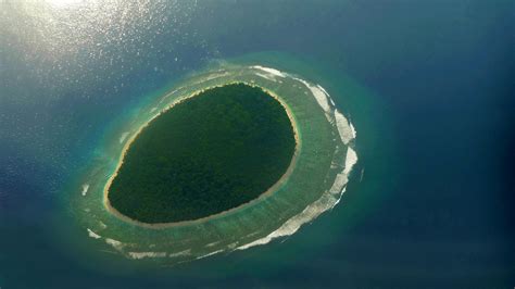 Most Isolated Island In The World Castaway Vacation