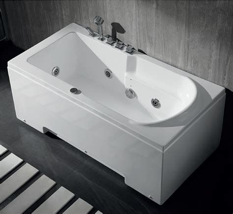 Jacuzzi® stands behind its products and ensures quality coverage. JACUZZI & BATHTUB : SRTJC1301