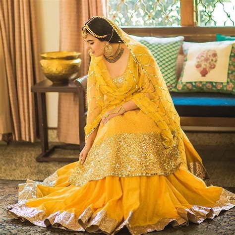 Download 34 Bridal Mehndi Dresses Pakistani Haldi Dress For Bride