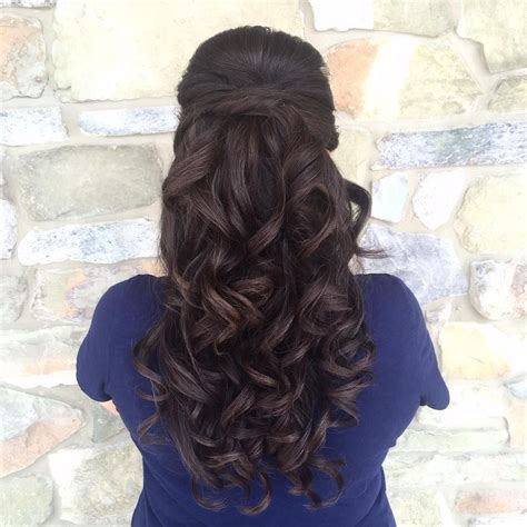 Half Up Half Down With Big Bouncy Curls With Images Big Bouncy