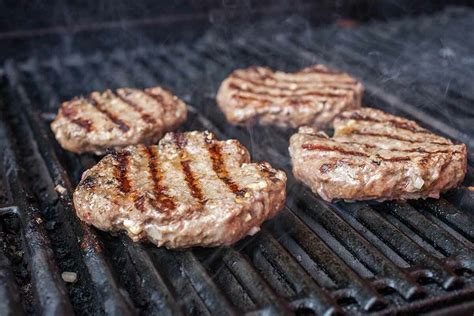 How To Cook Hamburgers On The Grill Thekitchenknow