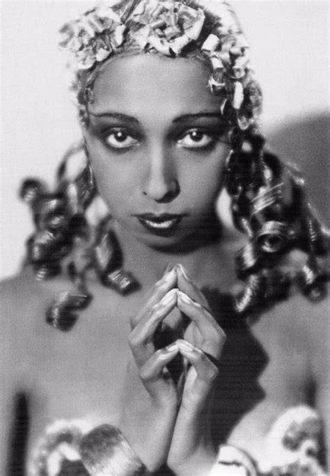 22 Beautiful Vintage Photos Of A Young Josephine Baker In