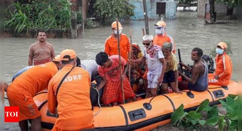 Flood Like Situation In Maharashtra Karnataka Ndrf Undertakes Rescue