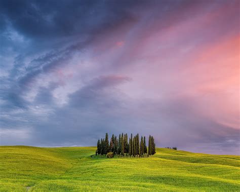 1280x1024 Tuscany Field In Italy 1280x1024 Resolution Hd 4k Wallpapers