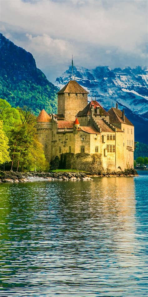 Chillon Castle On Lake Geneva With Alps In The Background 10 Things