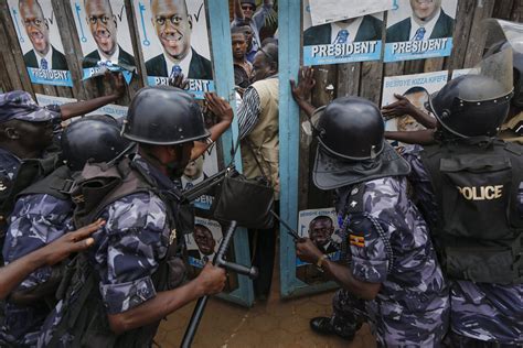 Pictures Of The Day Uganda And Elsewhere The New York Times