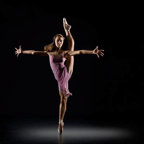 Anne Souder By Richard Calmes Dance Photos Dance Pictures Dance