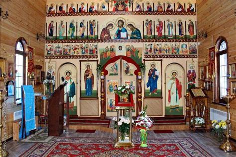 Праздник ксении петербургской собирает паломников как в храмах, где есть икона святой, так и на ее могиле. Храм Ксении Петербургской в Бескудникове сегодня и завтра