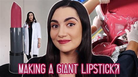 World S Biggest Lipsticks