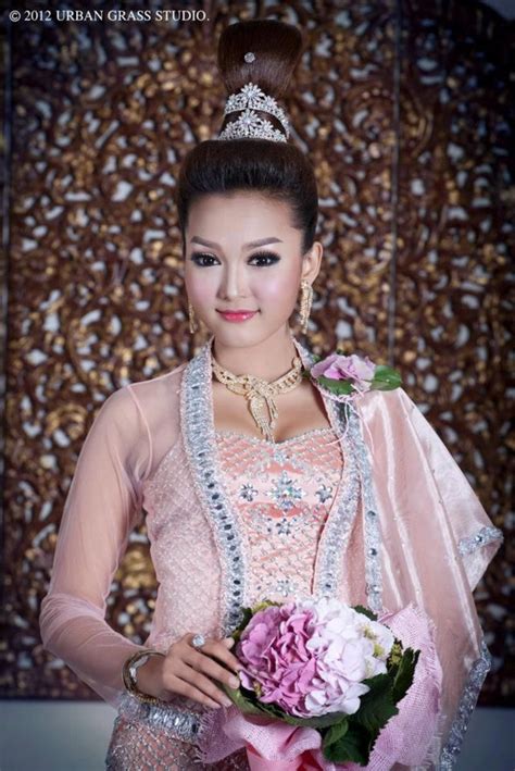 Wint Yamone Hlaing Traditional Wedding Dresses Traditional Dresses