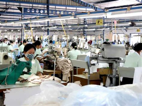 Pabrik pembuatan bakso instan | laptop si unyil (16/01/20) part 1. Pabrik Alas Kaki di Salatiga Butuh 20.000 Tenaga Kerja Baru - JoSS.co.id