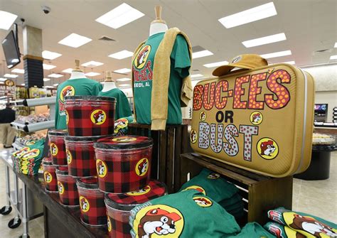 Buc Ees First Timers Guide What To Expect At The Ultimate Gas