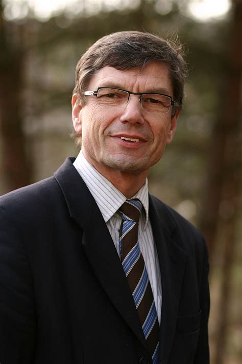 Professor Jürgen Schnell zum Vorsitzenden des Deutschen Ausschusses für Stahlbeton gewählt, TU ...