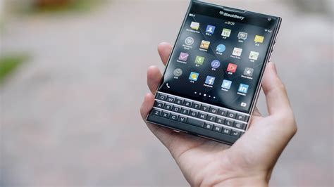 Not Dead Blackberry Says Working On Qwerty Keyboard Phone With 5g