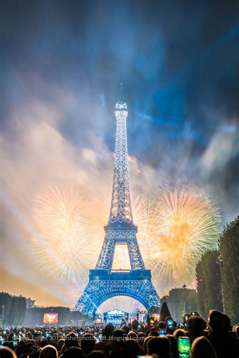 Vick And Jennifers Travels Bastille Day Paris Fireworks Quatorze