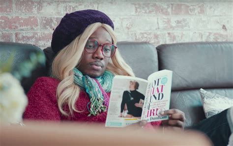 Snl S Michael Che Goes Undercover As A Liberal White Woman Named