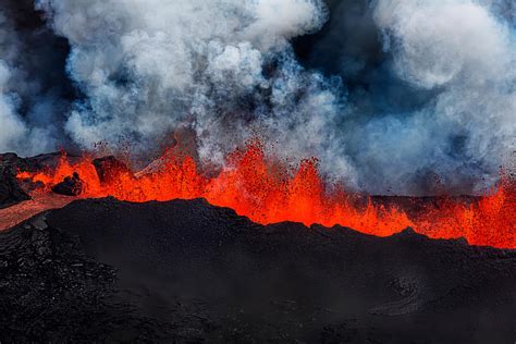 Lava Fountains At The Holuhraun Fissure Photograph By Panoramic Images
