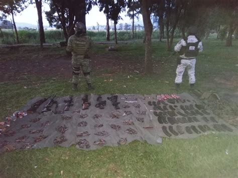 Guardia Nacional Y Ejército Mexicano Aseguran Arsenal En Michoacán