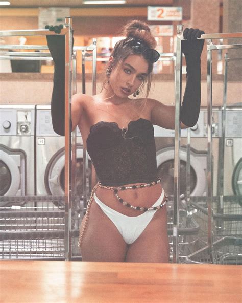 Sommer Ray Doing The Laundry In A Public Place