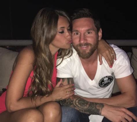 antonella roccuzzo wife of lionel messi age biography wiki height images