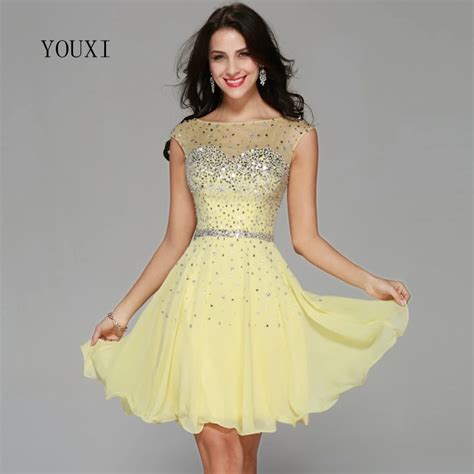 Sexy Yellow Chiffon Beaded Crystal Cocktail Dresses 2019 New Arrivals Hot Fashion Short Prom