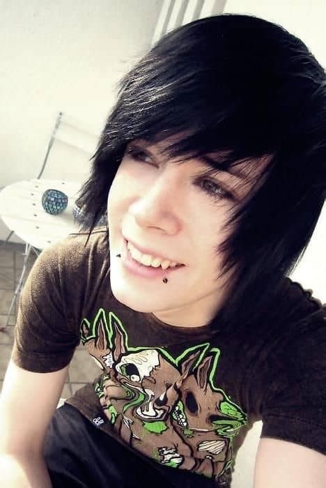Cool Emo Hairstyles For Guys Creative Ideas