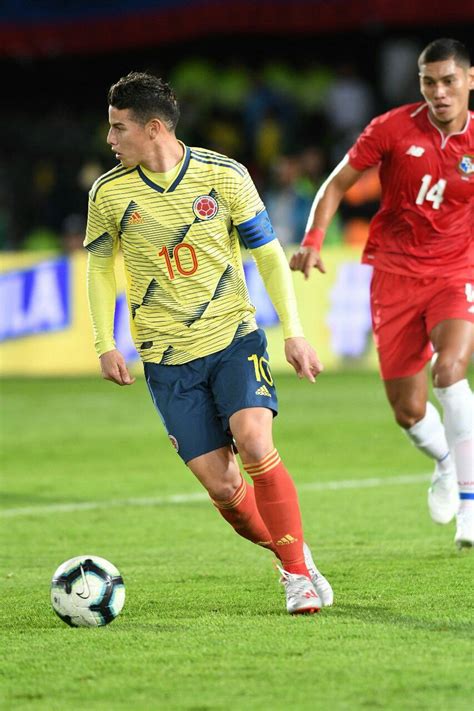 Beide teams sind durchaus bemüht, ihre chancen zu suchen, gehen dabei aber nicht ins letzte risiko. Pin de rand ri en fútbol 2 | James rodriguez, Rubio