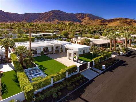 Masterfully Modernized Rancho Mirage Estate Listed For 3329000