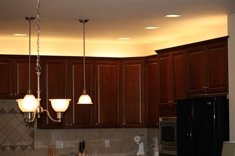 Whether your choice of lighting is fluorescent, xenon, halogen or low voltage led cabinet lights, you are sure to bring out the full potentials of your kitchen with the following ideas. New Home Project: Over Cabinet Lighting | Over cabinet ...
