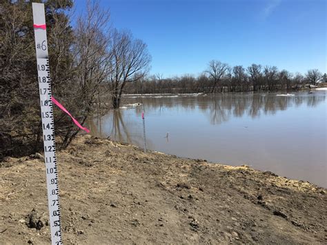 Red River floodway south of Winnipeg activated - Winnipeg ...