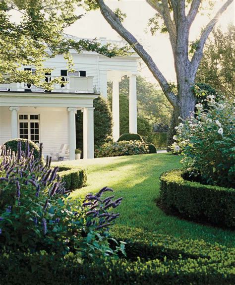 Fabulous Yard And House Hampton Garden Hamptons House Beautiful