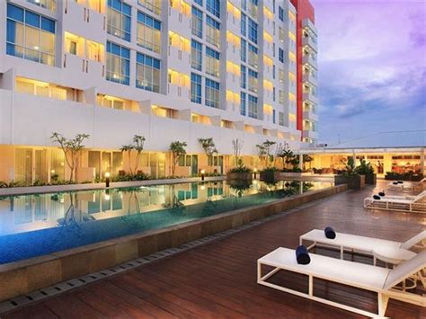 Located in golden triangle, t hotel jalan tar is a perfect starting point from which to explore kuala lumpur. Hotel Murah Di Jalan Sudirman Pekanbaru - Seputar Jalan