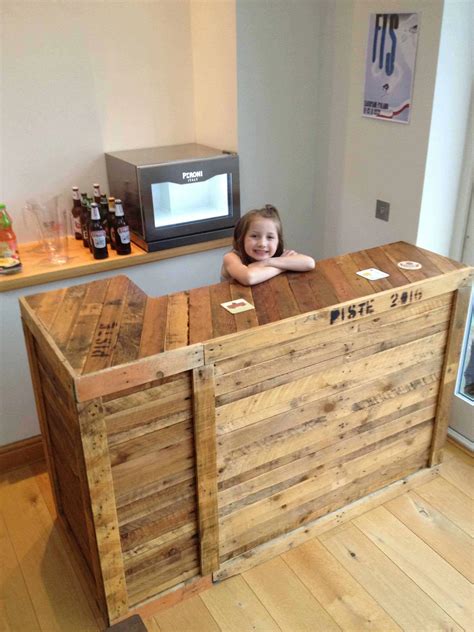Bar Table Made Out Of Pallets Image To U