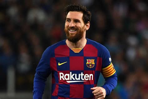Lionel Messi Barca Players Take 70 Pay Cut Pindula News