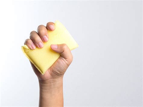 This Is The Right Way To Clean A Kitchen Sponge Readers Digest