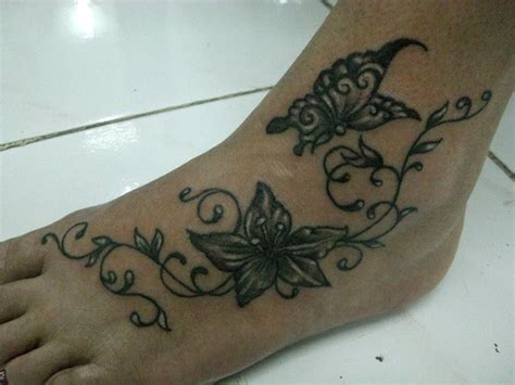 57 Butterfly And Flower Tattoos On Foot
