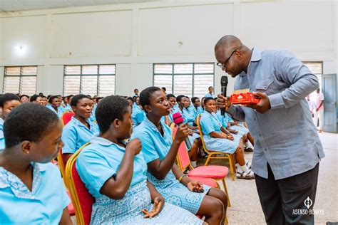 Asenso Boakye Celebrates Valentines Day With Students Of Kumasi Girls