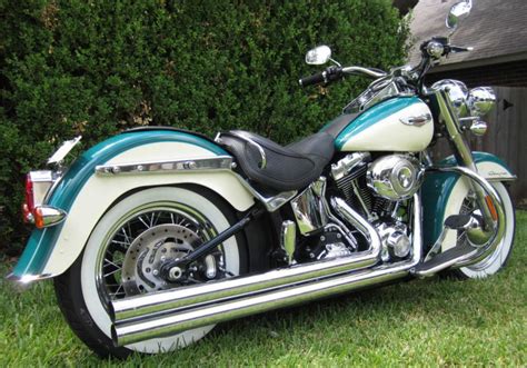 2009 Harley-Davidson Softail DELUXE Cruiser for sale on 2040-motos