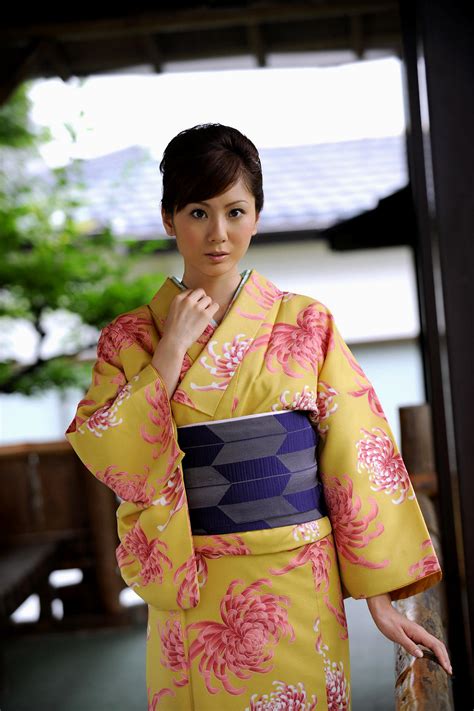 Asami Yuma Kimono Av Model