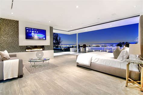 Modern Spacious Master Bedroom Design With Extensive City Views Floor