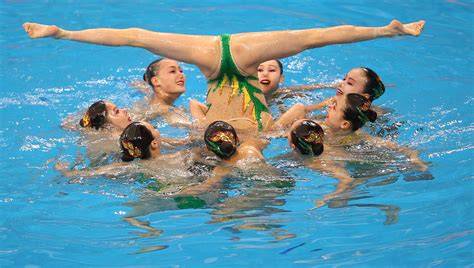 Depo Revealing Moments In Women S Synchronized Swimming