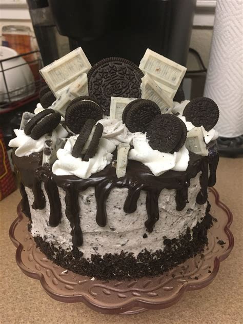 Cookies And Cream Cake Yummy Food Dessert Delicious Desserts Yummy Cakes