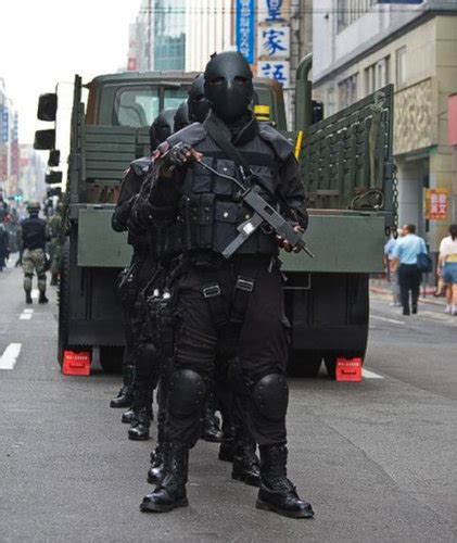 1度見たら忘れられない台湾の特殊部隊のマスクが迫力あり過ぎる ライブドアニュース