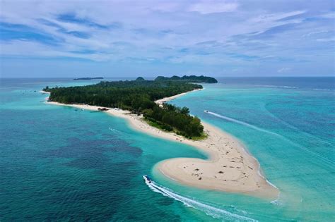 Kota marudu hostelscurrent page kota marudu hostels. Trip Ke Pulau Mantanani Kota Belud Sabah 2020 - Eksplorasi ...