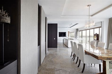 Fabulous Use Of Travertine Materials At The Penthouse Amsterdam In The