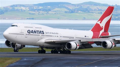 Qantas Boeing 747 400er Landing Auckland Airport Plane Spotting 4k50