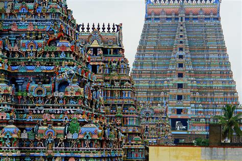 மதுரை) is the third largest city in the indian state of tamil nadu. MADURAI MEENAKSHI AMMAN TEMPLE | Hindu temple ...
