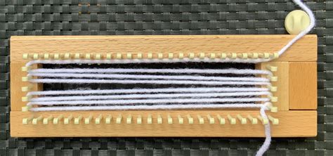 Pin Loom Weaving Weaving On A Knitting Loom