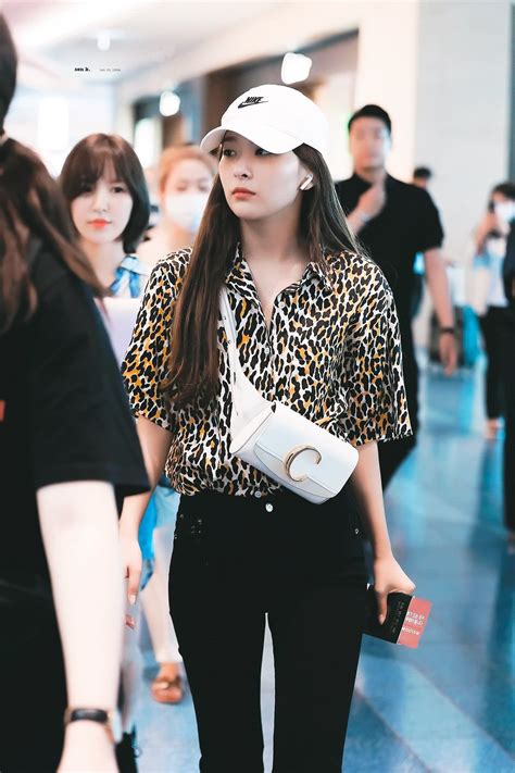 Sensible K On Twitter Korean Airport Fashion Airport Fashion Kpop Velvet Fashion