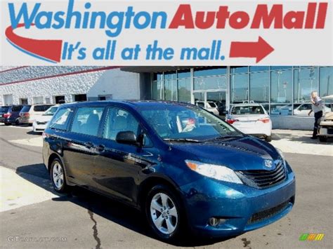2011 South Pacific Blue Pearl Toyota Sienna V6 97645609